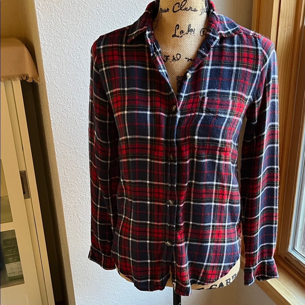 Women’s America Eagle Ahh-mazingly soft blue,red & white button down flannel xxs